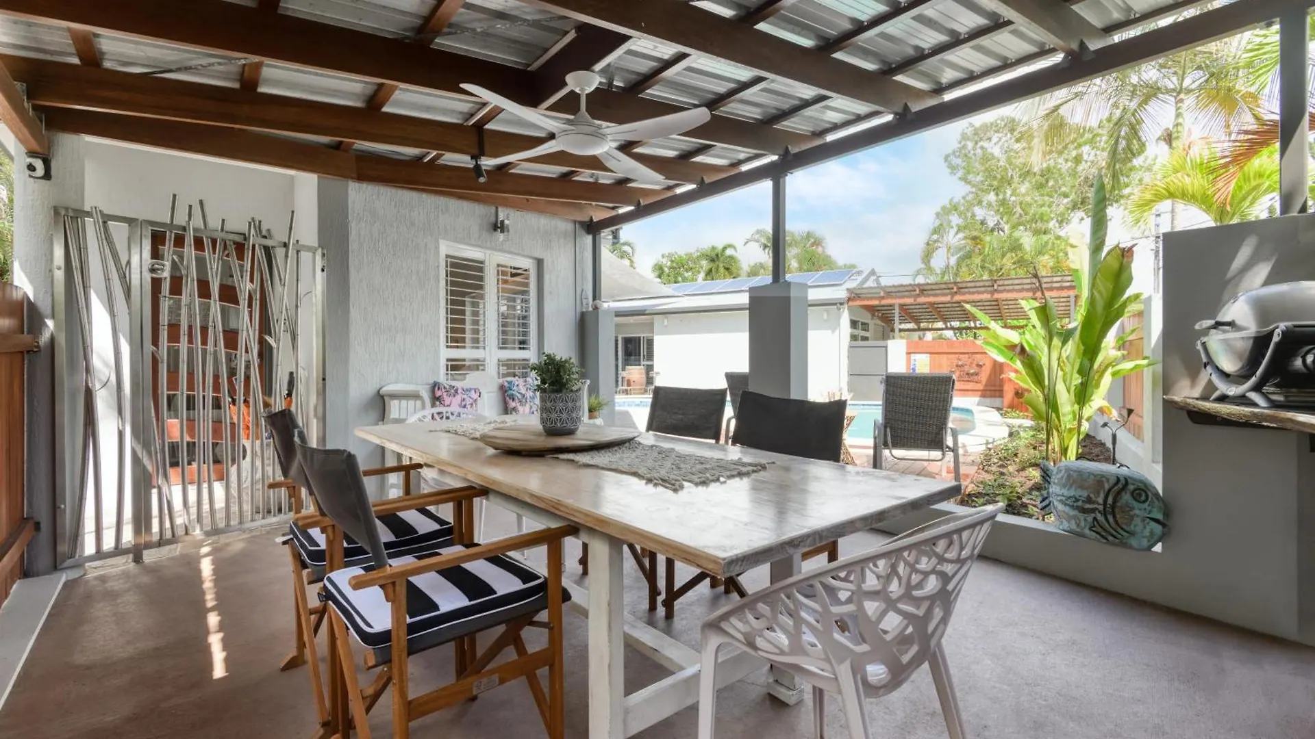 Seabrook Beach House Port Douglas 0*,